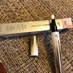 IT Cosmetics Perfect Lighting Concealer/Brightener